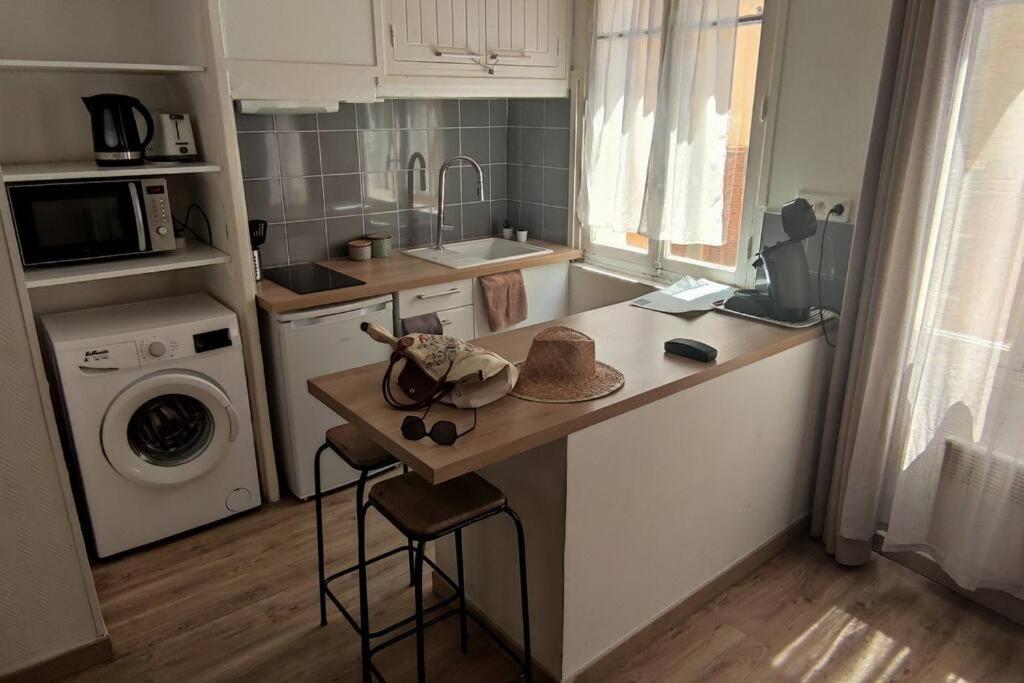 Appart De Charme Plein Centre Apartment La Ciotat Bagian luar foto