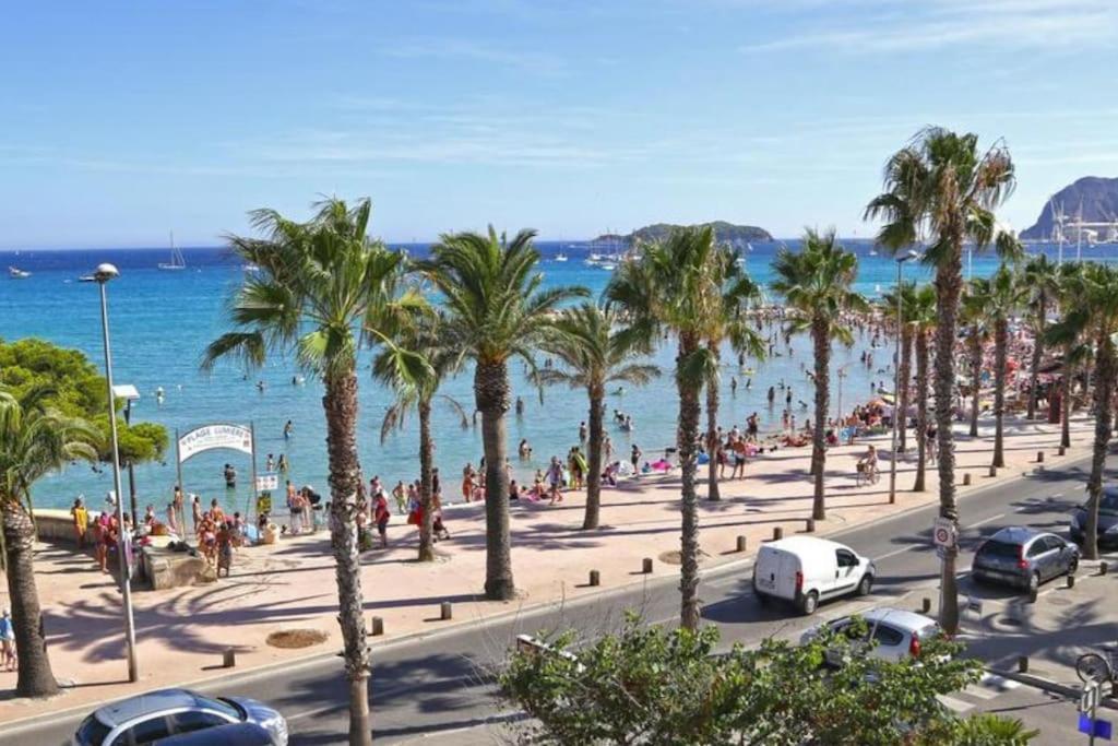 Appart De Charme Plein Centre Apartment La Ciotat Bagian luar foto
